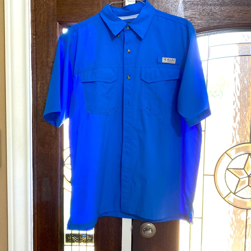 Men’s size Large Ocean Blue Bimini Bay shirt sleeved button down fishing shirt.